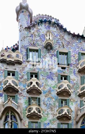 Casa Batlló conçu par Antoni Gaudi est un bâtiment moderniste classé au patrimoine mondial de l'UNESCO sur le Paseo de Gracia à Barcelone / Catalogne Banque D'Images