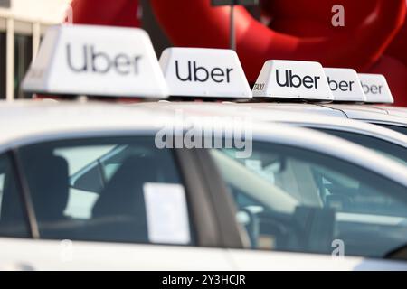 Cracovie, Pologne. 08 septembre 2024. Le logo Uber est visible lors du Tuning Show Expo à Cracovie, en Pologne, le 8 septembre 2024. (Photo de Klaudia Radecka/NurPhoto) crédit : NurPhoto SRL/Alamy Live News Banque D'Images