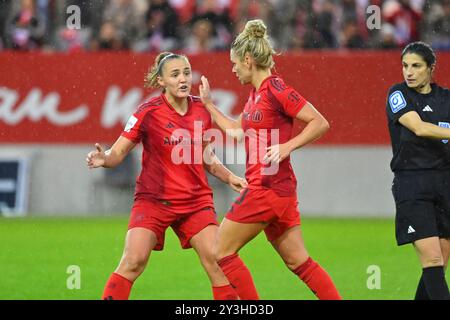 Munich, Deutschland. 13 septembre 2024. v.droite : célébration des buts Linda DALLMANN (FCB) avec Georgia STANWAY (FCB)., jubilation, joie, enthousiasme, action, football Google Pixel Bundesliga femme saison 2024/2025, 2ème journée, matchday02 FC Bayern Munich - RB Leipzig 6-2 le 13 septembre 2024, FC Bayern Campus. ? Crédit : dpa/Alamy Live News Banque D'Images