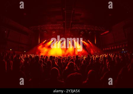 Copenhague, Danemark. 13 septembre 2024. Les amateurs de concert assistent à un concert live avec le groupe de death metal danois Strychnos lors du Copenhagen Metal Fest 2024 à Copenhague. Crédit : Gonzales photo/Alamy Live News Banque D'Images