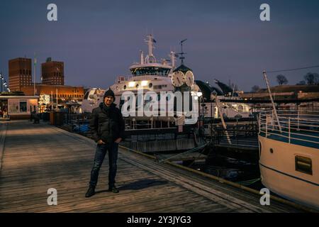 Oslo - 11 février 2023 : la zone portuaire du centre-ville d'Oslo, Norvège Banque D'Images
