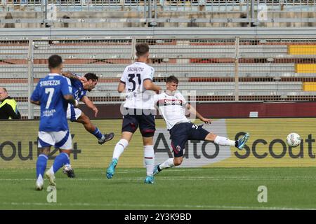 Como, Italie. 14 septembre 2024. Patrick Cutrone de Como 1907 marque lors du match de football Serie A Enilive 2024/2025 entre Côme et Bologne au stade Giuseppe Sinigaglia de Côme, Italie du Nord - samedi 14 septembre 2024. Sport - Football. (Photo de Antonio Saia/LaPresse) crédit : LaPresse/Alamy Live News Banque D'Images