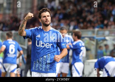 Como, Italie. 14 septembre 2024. Patrick Cutrone de Como 1907 fait la fête lors du match de football Serie A Enilive 2024/2025 entre Côme et Bologne au stade Giuseppe Sinigaglia de Côme, dans le nord de l'Italie - samedi 14 septembre 2024. Sport - Football. (Photo de Antonio Saia/LaPresse) crédit : LaPresse/Alamy Live News Banque D'Images