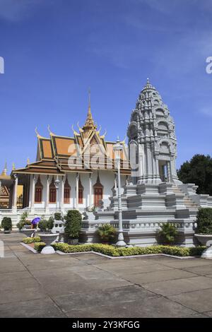 Pagode d'argent au palais royal de Phnom Penh, Cambodge, Asie Banque D'Images