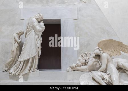 Possagno, Italie, 29 juin 2022. Monument funéraire à Maria Christina d'Autriche, par le sculpteur Antonio Canova, 1800, plâtre, Europe Banque D'Images