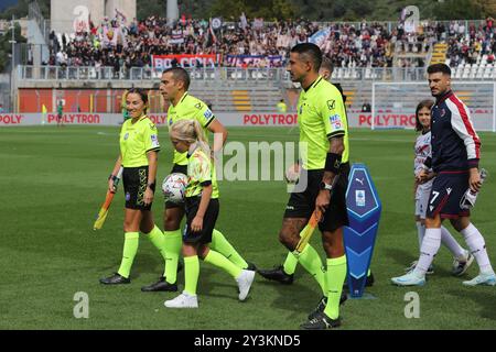 Como, Italie. 14 septembre 2024. Côme est l'arbitre en action lors du match de football Serie A Enilive 2024/2025 entre Côme et Bologne au stade Giuseppe Sinigaglia de Côme, Italie du Nord - samedi 14 septembre 2024. Sport - Football. (Photo de Antonio Saia/LaPresse) crédit : LaPresse/Alamy Live News Banque D'Images