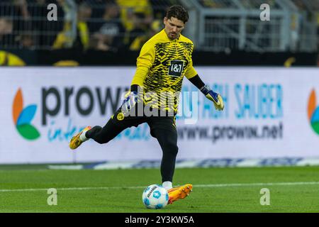 Allemagne. 13 septembre 2024. Fussball 1. Liga Borussia Dortmund - 1. FC Heidenheim AM 13.09.2024 im signal Iduna Park in Dortmund Gregor Kobel ( Dortmund ) la réglementation DFB interdit toute utilisation de photographies comme séquences d'images et/ou quasi-vidéo. Foto : Revierfoto crédit : ddp Media GmbH/Alamy Live News Banque D'Images