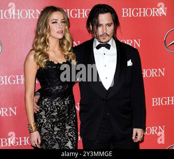 Amber Heard et Johnny Depp lors du Gala annuel 27th des prix du Festival international du film de Palm Springs, qui s'est tenu au Centre de congrès de Palm Springs à Palm Springs, aux États-Unis, le 2 janvier 2016. Banque D'Images