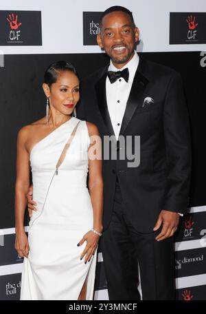 Will Smith et Jada Pinkett Smith au 2e bal annuel du diamant qui s'est tenu au Barker Hanger à Santa Monica, États-Unis, le 10 décembre 2015. Banque D'Images