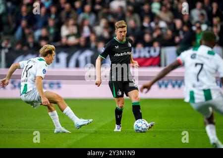 Groningen, pays-Bas. 14 septembre 2024. Groningen - lors de la cinquième manche de la saison Eredivisie 2024/2025. Le match se déroule entre le FC Groningen et Feyenoord à de Euroborg le 14 septembre 2024 à Groningen, aux pays-Bas. Crédit : Box to Box Pictures/Alamy Live News Banque D'Images