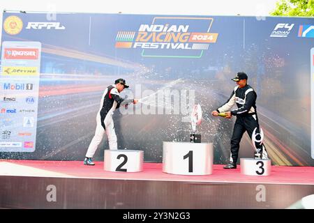 Chennai, INDE. 14 septembre 2024. Jaden Pariat de Bangalore Speedsters célèbre sa victoire dans la course 1 de la troisième ronde du Championnat indien F4 à Chennai, INDE. Crédit : Ranjith Kumar/Alamy Live News. Banque D'Images