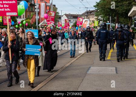 Zurich Oerlikon, Suisse. 14 septembre 2024. La Marche pour la vie («Marsch fürs Läbe»), un événement annuel qui s’oppose à l’avortement et défend les droits de l’enfant à naître. Crédit : Fabienne Koch/Alamy Live News. Banque D'Images