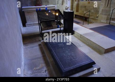 Le tombeau du navigateur français Jacques Cartier dans la cathédrale de Saint-Malo, en Bretagne, ouest de la France Banque D'Images