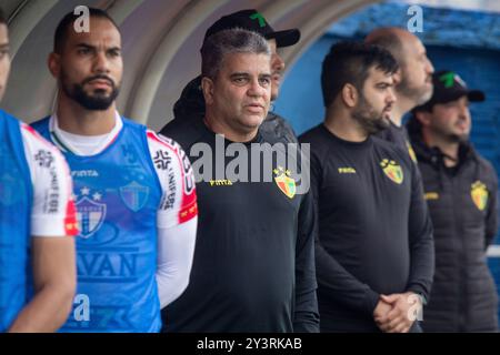 Itajai, Brésil. 14 septembre 2024. SC - ITAJAI - 09/14/2024 - B BRÉSILIEN 2024, BRUSQUE x VILA NOVA-GO - Marcelo Cabo entraîneur de brusque lors du match contre Vila Nova-GO au stade Hercilio Luz pour le championnat B brésilien 2024. Photo : Lucas Gabriel Cardoso/AGIF crédit : AGIF/Alamy Live News Banque D'Images