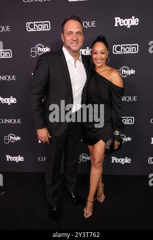 Los Angeles, États-Unis. 14 septembre 2024. Adam Housley et Tamera Mowry assistent à l'événement du 50e anniversaire du magazine People Chain Celebrate People Magazine à Chain House le 13 septembre 2024 à Los Angeles, en Californie. Photo : Crash/imageSPACE/SIPA USA crédit : SIPA USA/Alamy Live News Banque D'Images