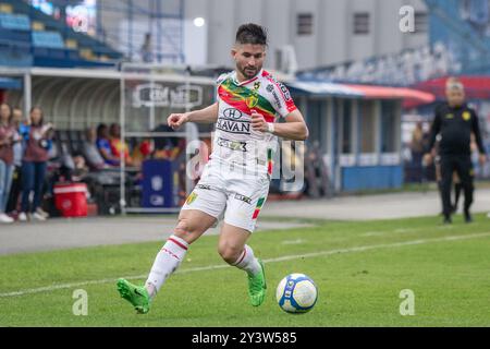 Itajai, Brésil. 14 septembre 2024. SC - ITAJAI - 09/14/2024 - B BRÉSILIEN 2024, BRUSQUE x VILA NOVA-GO - Guilherme Queiroz joueur de brusque lors du match contre Vila Nova-GO au stade Hercilio Luz pour le championnat brésilien B 2024. Photo : Lucas Gabriel Cardoso/AGIF crédit : AGIF/Alamy Live News Banque D'Images