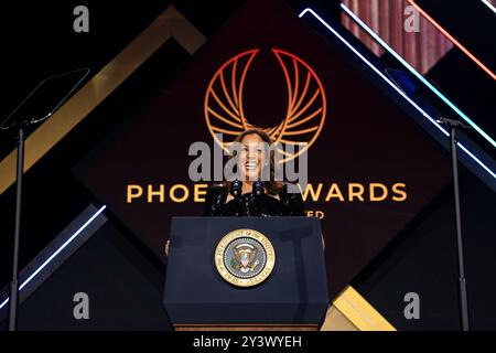 Washington, États-Unis. 14 septembre 2024. La vice-présidente Kamala Harris prend la parole lors du dîner des Phoenix Awards 2024 à Washington, DC, le samedi 14 septembre 2024. Le dîner, organisé par le Congressional Black Caucus (CBC) et la Congressional Black Caucus Foundation (CBCF), honore le travail accompli par les deux groupes pour faire respecter les normes et les institutions démocratiques et tracer une voie de progrès pour les Noirs américains. Photo de Kent Nishimura/UPI crédit : UPI/Alamy Live News Banque D'Images