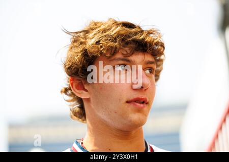 Circuit de la ville de Bakou, Bakou, Azerbaïdjan. 12 septembre 2024. Grand Prix d'Azerbaïdjan de formule 1 2024 ; arrivée des équipes et des pilotes ; Andrea Kimi Antonelli, 18 ans, pilote Mercedes AMG Petronas 2025 débarque sur piste crédit : action plus Sports/Alamy Live News Banque D'Images