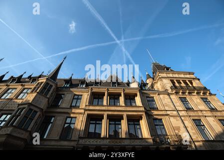 Vue en angle bas du Palais Grand-Ducal à Luxembourg Banque D'Images