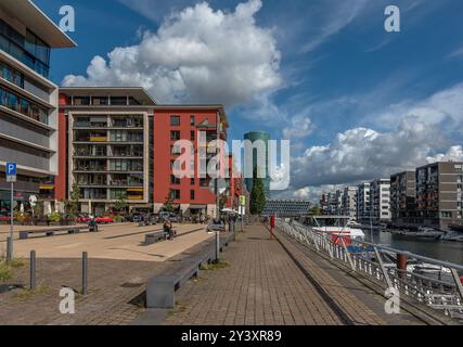 Vue sur le quartier résidentiel Westhafen à Francfort, Allemagne Banque D'Images