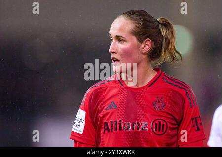 Munich, Allemagne. 13 septembre 2024. Sydney LOHMANN, FCB Damen 12 dans le match de football féminin FC BAYERN Muenchen - RB LEIPZIG 6-2 le 13 septembre 2024 à Munich, Allemagne. Saison 2024/2025, 1.Bundesliga, FCB, Muenchen, Google Pixel, Frauen Bundesliga Matchday 2, 2.Spieltag photographe : ddp images/STAR-images crédit : ddp Media GmbH/Alamy Live News Banque D'Images