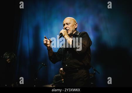 Copenhague, Danemark. 14 septembre 2024. Le groupe post-punk anglais The The The donne un concert live à VEGA à Copenhague. Ici, le chanteur et musicien Matt Johnson est vu en direct sur scène. Crédit : Gonzales photo/Alamy Live News Banque D'Images