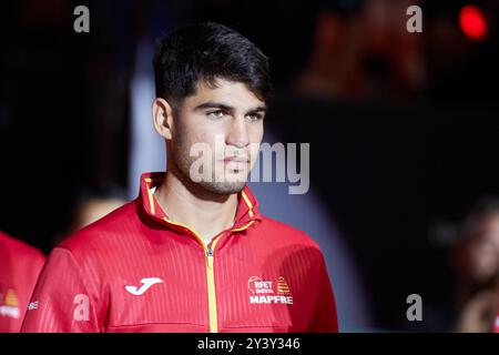 Valencia, Espagne. 15 septembre 2024. VALENCE, ESPAGNE - 15 SEPTEMBRE : Carlos Alcaraz, de l'Espagne, regarde lors de la finale de la Coupe Davis phase de groupes 2024 match de Valence entre l'Australie et l'Espagne au Pabellon Fuente de San Luis le 15 septembre 2024 à Valence, Espagne. (Photo de Jose Torres/photo Players images/Magara Press) crédit : Magara Press SL/Alamy Live News Banque D'Images