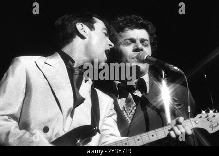 Le groupe de rock indépendant Kilburn et le concert live des High Roads Londres en janvier 1975 Banque D'Images