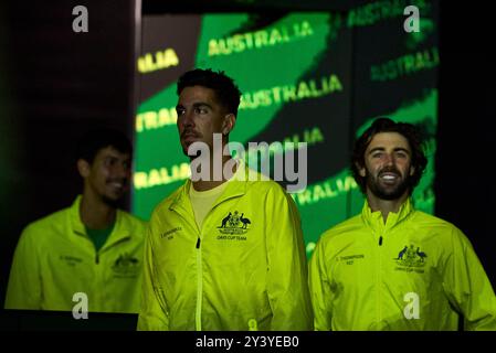 Thanasi Kokkinakis de l'équipe d'Australie et Jordan Thompson de l'équipe d'Australie lors de la finale de la Coupe Davis du Groupe B match en simple 1 le 15 septembre 2024 à Banque D'Images