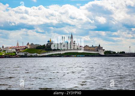 Panorama du Kremlin de Kazan, Russie. Le panorama montre au Kremlin : Palais présidentiel, Tour Soyembika, Cathédrale de l'Annonciation, Mosquée Qolsharif o Banque D'Images