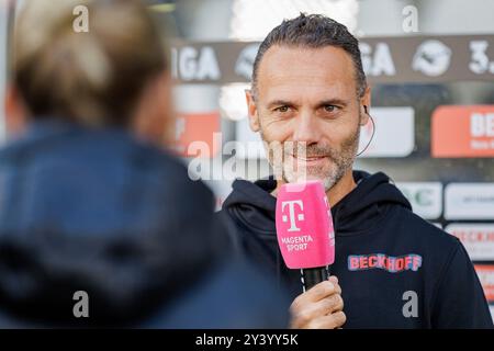 Alexander Ende (SC Verl, Cheftrainer) im interview mit Magenta TV GER, SC Verl v. FC Energie Cottbus, Fussball, 3. Liga, 5. Spieltag, Spielzeit 2024/2025, 15.09.2024 le Règlement DFL interdit toute utilisation de photographes comme séquences d'images et/ou quasi-vidéo. Foto : Eibner-Pressefoto / Jan Rollinger Banque D'Images