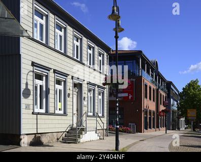 Scène de rue dans la vieille ville de Walsrode, basse-Saxe, Allemagne, Europe Banque D'Images