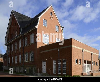 Hôtel de ville historique dans la ville Papenburg, basse-Saxe, Allemagne, Europe Banque D'Images