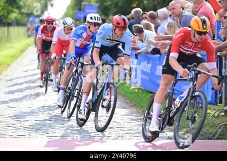 Hasselt, Belgique. 15 septembre 2024. Tim Declercq belge en action lors de la course Elite sur route masculine au Championnat d'Europe 2024, à Hasselt, dimanche 15 septembre 2024. Les Championnats d'Europe sur route 2024 de l'UEC se dérouleront du 11 au 15 septembre à Limbourg, en Belgique. BELGA PHOTO DIRK WAEM crédit : Belga News Agency/Alamy Live News Banque D'Images