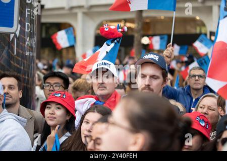 Paris, France. 14 septembre 2024. Ambiance lors de la Parade des Champions sur les champs Elysées. Paris, le 14 septembre 2024. Photo de Jeremy Paoloni/ABACAPRESS. COM Credit : Abaca Press/Alamy Live News Banque D'Images
