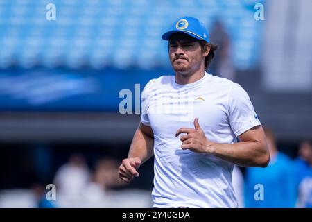 Charlotte, Caroline du Nord, États-Unis. 15 septembre 2024. Le quarterback Justin Herbert des Chargers de Los Angeles (10 ans) avant le match contre les Panthers de la Caroline dans le match de la NFL à Charlotte, Caroline du Nord. (Scott Kinser/Cal Sport Media). Crédit : csm/Alamy Live News Banque D'Images