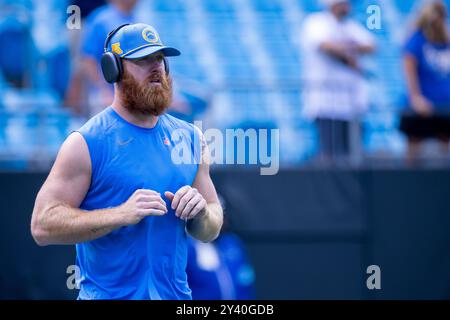 Charlotte, Caroline du Nord, États-Unis. 15 septembre 2024. Le match des Chargers de Los Angeles se termine par Hayden Hurst (88) avant le match contre les Panthers de la Caroline lors du match de la NFL à Charlotte, Caroline du Nord. (Scott Kinser/Cal Sport Media). Crédit : csm/Alamy Live News Banque D'Images