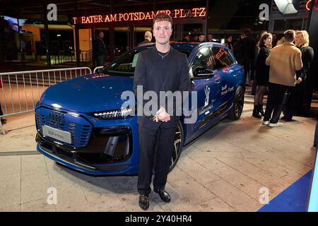 Verleihung Deutscher Schauspielpreis 2024 Maximilian Scheidt BEI der Verleihung Deutscher Schauspielpreis 2024 im Club Theater Berlin. 13.09.2024 *** cérémonie du Prix allemand d'acteur 2024 Maximilian Scheidt lors de la cérémonie du Prix allemand d'acteur 2024 au Club Theater Berlin 13 09 2024 Copyright : xEventpressx/xSaschaxRadkex Banque D'Images