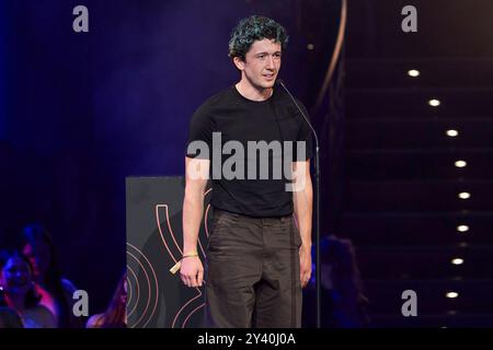 Verleihung Deutscher Schauspielpreis 2024 Maximilian Mundt BEI der Verleihung Deutscher Schauspielpreis 2024 im Club Theater Berlin. 13.09.2024 *** cérémonie du Prix allemand d'acteur 2024 Maximilian Mundt à la cérémonie du Prix allemand d'acteur 2024 au Club Theater Berlin 13 09 2024 Copyright : xEventpressx/xSaschaxRadkex Banque D'Images