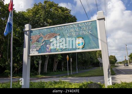 Le panneau d'entrée du John Pennekamp Coral Reef State Park à Key Largo, Floride Banque D'Images