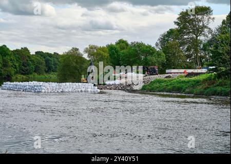 Les travaux commencent sur le nouveau pont de tramway au-dessus de la rivière Ribble à Preston Banque D'Images