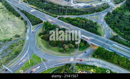 Sortie 32 sur l'autoroute M62, West Yorkshire, Royaume-Uni. Banque D'Images