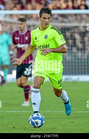 Salerne, Italie. 15 septembre 2024. Pietro Beruatto de Pise SC en action lors du match de Serie B entre l'US Salernitana et Pise SC au Stadio Arechi, Salerne, Italie, le 15 septembre 2024. Crédit : Nicola Ianuale/Alamy Live News Banque D'Images