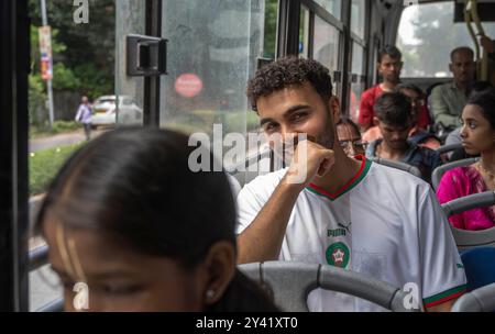 MUMBAI, INDE - 8 SEPTEMBRE : (NOTE DE LA RÉDACTION : ceci est une image exclusive de Hindustan Times/Sipa USA) influenceur et créateur de contenu allemand Younes Zarou pose lors d'une interview exclusive avec HT City, le 8 septembre 2024 à Mumbai, Inde. Younes Zarou est actuellement à son premier voyage en Inde, et dans un tournage exclusif avec HT City, il réfléchit à son séjour dans le pays. « Le plan était de rester deux semaines, mais cela fait plus d’un mois maintenant et je ne veux toujours pas partir », dit-il, informant qu’il a visité Delhi, Agra, Jaipur, Mumbai, Kerala, Hyderabad et Bangalore pendant son voyage. (Pho Banque D'Images