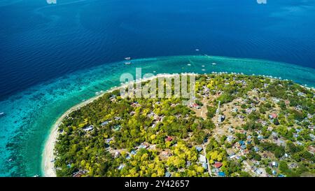 Vue aérienne incroyable de l'île de Balicasag, Bohol, Philippines Banque D'Images