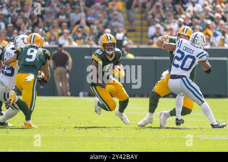 Green Bay, WI, États-Unis. 15 septembre 2024. Green Bay Packers Running Back Josh Jacobs (8) court le ballon contre les Colts d'Indianapolis à Green Bay, WI. Kirsten Schmitt/Cal Sport Media. Crédit : csm/Alamy Live News Banque D'Images