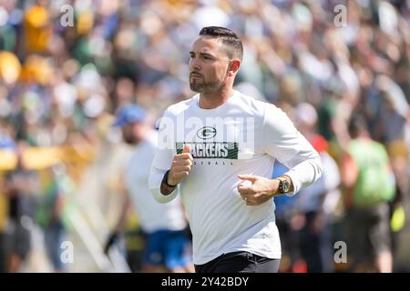 Green Bay, WI, États-Unis. 15 septembre 2024. L’entraîneur-chef Matt LeFleur prend le terrain avant le match contre les Colts d’Indianapolis à Green Bay, WISCONSIN. Kirsten Schmitt/Cal Sport Media. Crédit : csm/Alamy Live News Banque D'Images