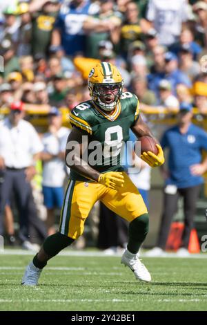 Green Bay, WI, États-Unis. 15 septembre 2024. Green Bay Packers Running Back Josh Jacobs (8) court le ballon contre les Colts d'Indianapolis à Green Bay, WI. Kirsten Schmitt/Cal Sport Media. Crédit : csm/Alamy Live News Banque D'Images