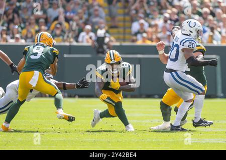 Green Bay, WI, États-Unis. 15 septembre 2024. Green Bay Packers Running Back Josh Jacobs (8) court le ballon contre les Colts d'Indianapolis à Green Bay, WI. Kirsten Schmitt/Cal Sport Media. Crédit : csm/Alamy Live News Banque D'Images