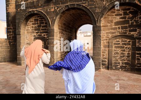 Dans la médina fortifiée de la ville d'Essaouira sur l'océan Atlantique au Maroc. Essaouira, région de Marrakech-Safi, Province d'Essaouira, Maroc, Nort Banque D'Images